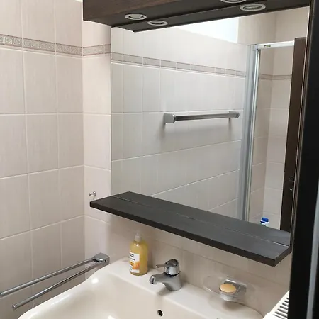 アパート Pentarthouse ブルシャイト